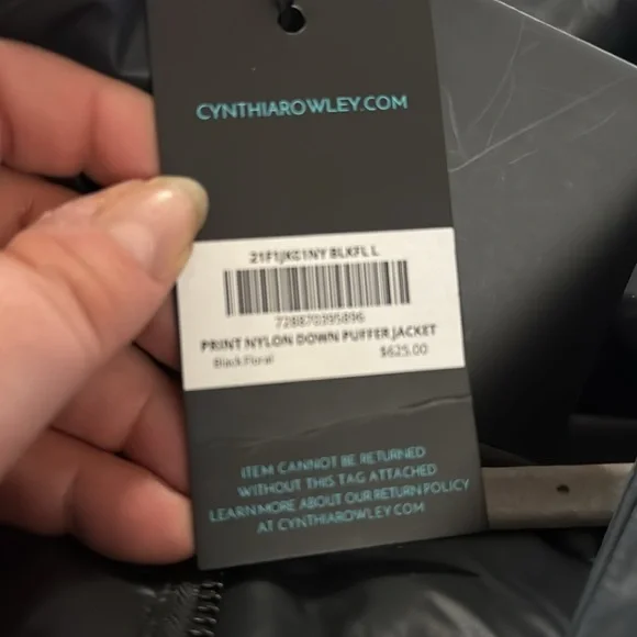 625$ Cynthia Cosmic Puffer jacket - Picture 4 of 4